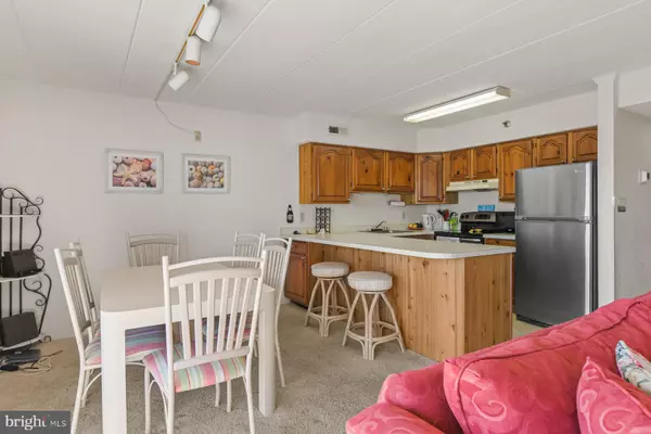 Ocean City, MD 21842,12 76TH ST #303