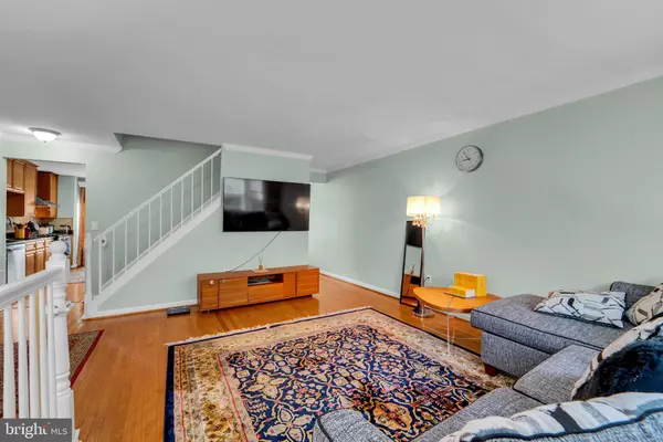 Annandale, VA 22003,7930 PEYTON FOREST TRL