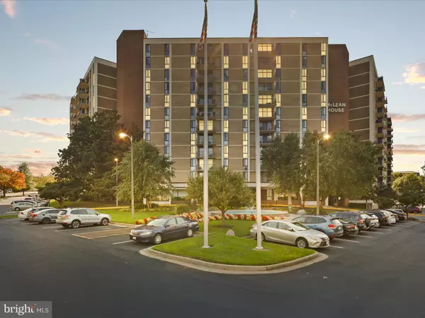 6800 FLEETWOOD RD #420, Mclean, VA 22101