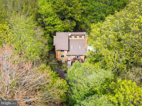 Long Pond, PA 18334,205 VICTORY LN