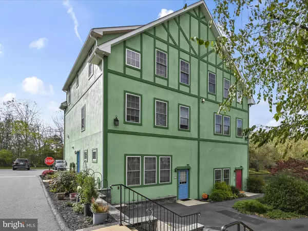 Reinholds, PA 17569,43 BISSENDEN WAY