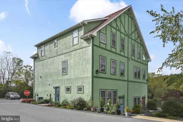 Reinholds, PA 17569,43 BISSENDEN WAY