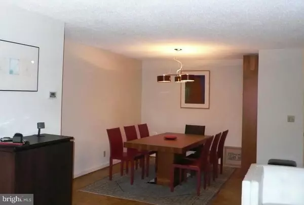 Washington, DC 20007,1077 30TH ST NW #504