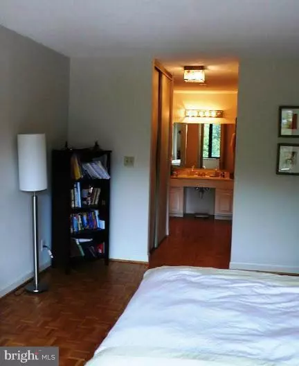 Washington, DC 20007,1077 30TH ST NW #504