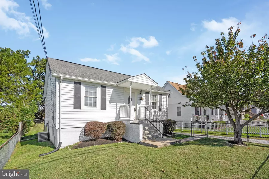 2114 OAKLAND RD, Baltimore, MD 21220