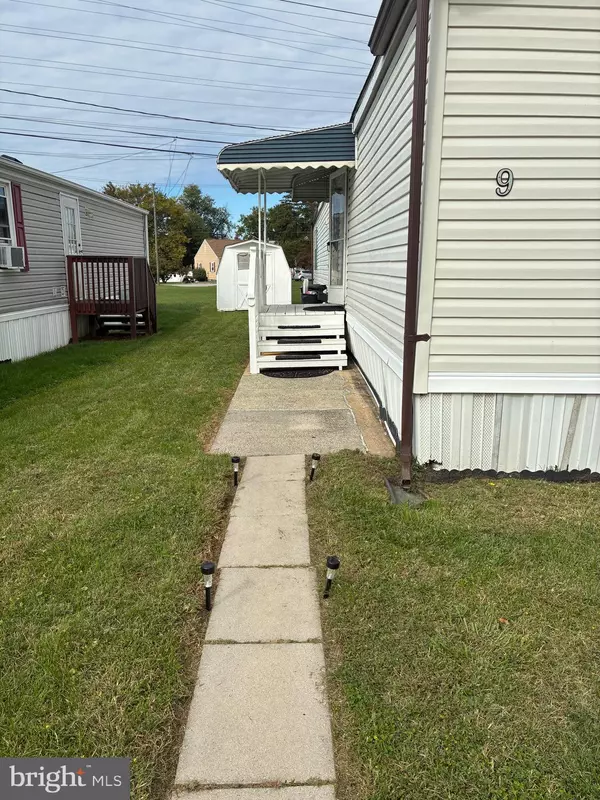 Dundalk, MD 21222,9 VISTA MOBILE DR