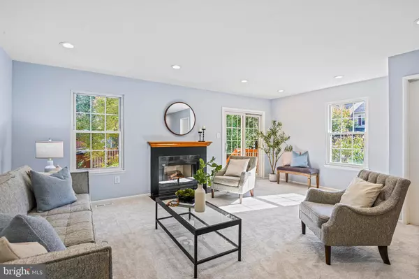 Oakton, VA 22124,10360 GRANITE CREEK LN