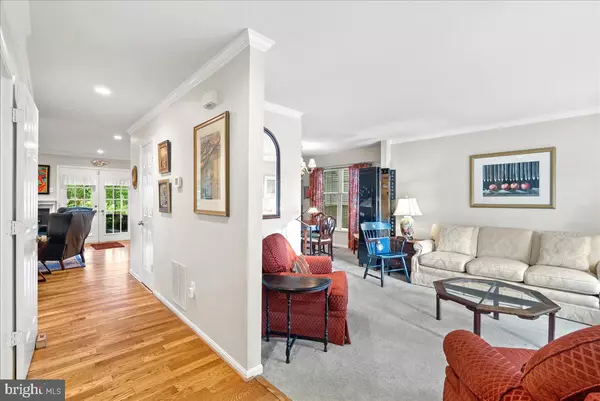 Fairfax, VA 22030,3920 OAK ST