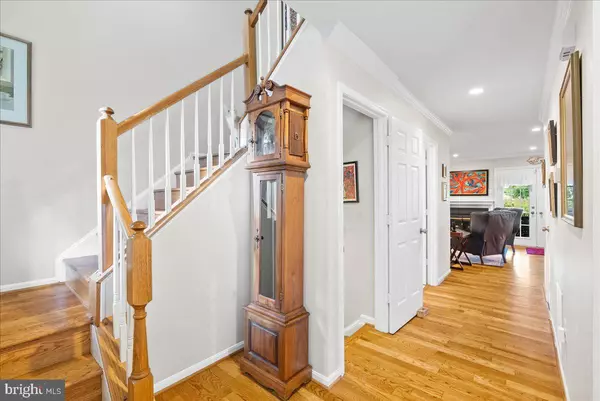 Fairfax, VA 22030,3920 OAK ST