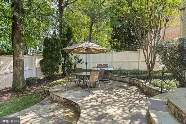 Fairfax, VA 22030,3831 FARRCROFT DR