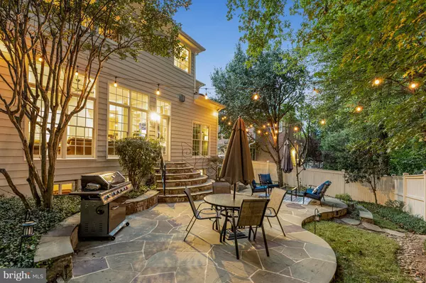 3831 FARRCROFT DR, Fairfax, VA 22030