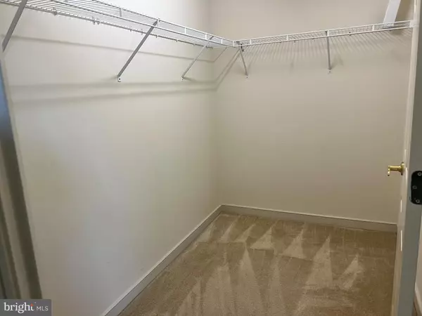 Annapolis, MD 21401,805 LATCHMERE CT #302