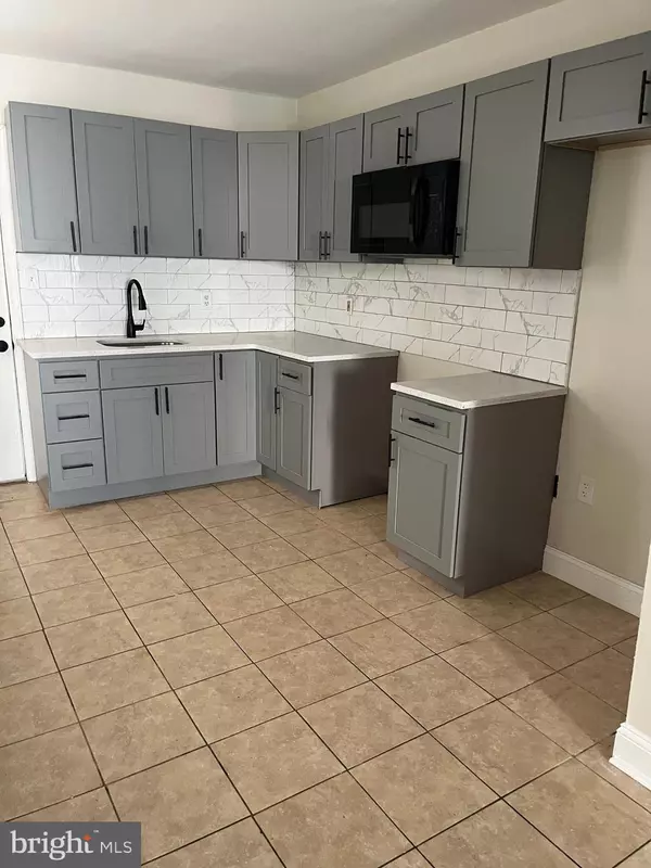 Philadelphia, PA 19121,1729 N BAMBREY ST