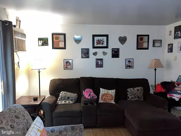 Sicklerville, NJ 08081,616 TARA DR