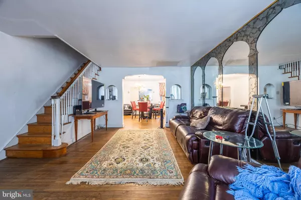 Philadelphia, PA 19150,7945 PROVIDENT ST