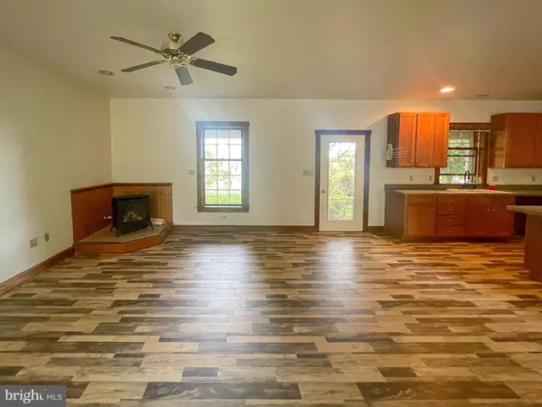 Ronks, PA 17572,279 ESBENSHADE RD