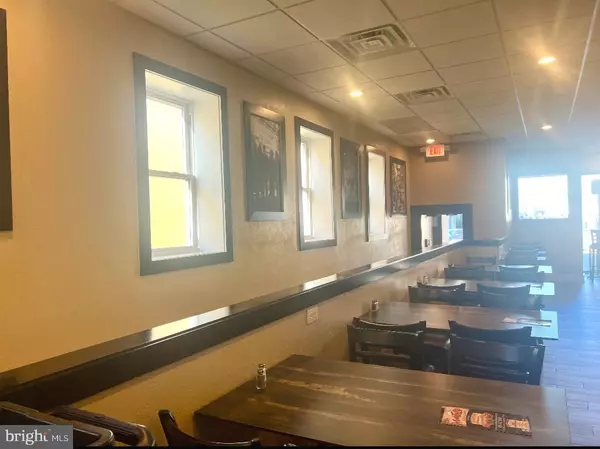 Collingswood, NJ 08108,702 HADDON AVE