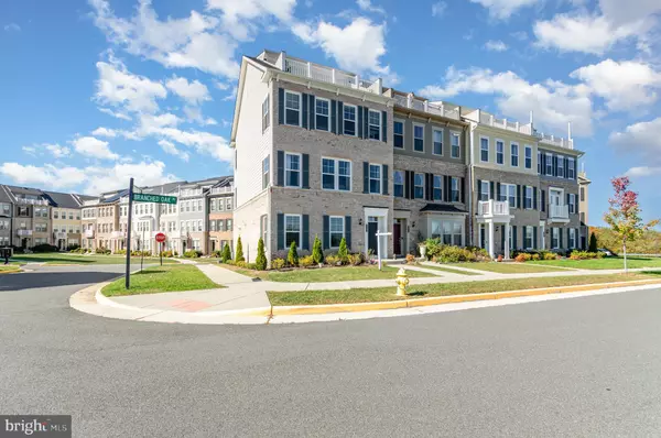 Dumfries, VA 22026,17177 BRANCHED OAK RD