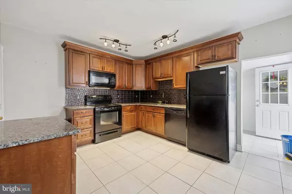 Bristol, PA 19007,348 JEFFERSON AVE