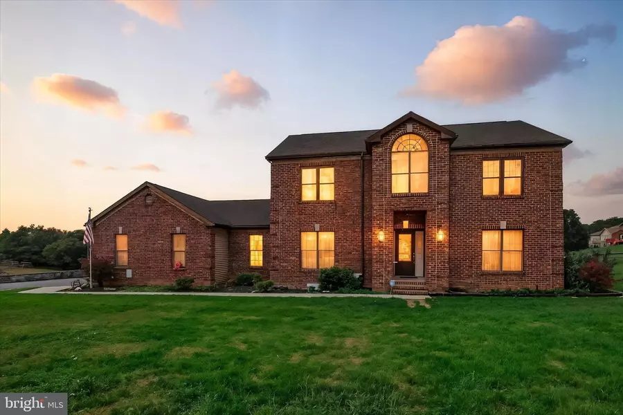 3744 BLUE HILL RD, Hanover, PA 17331