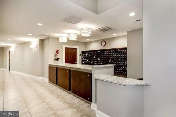 Alexandria, VA 22304,5500 HOLMES RUN PKWY #318