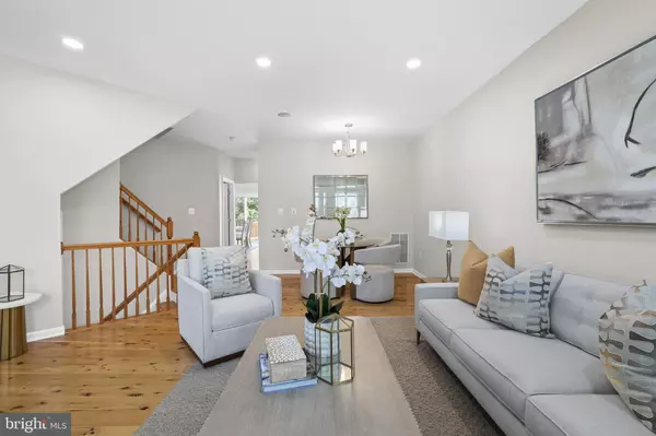 Lorton, VA 22079,8238 SHANNONS LANDING WAY