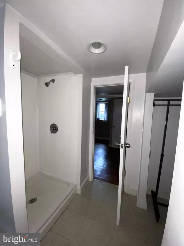 Phoenixville, PA 19460,435 NUTT RD #APT.3 (REAR)