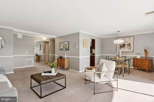 Temple Hills, MD 20748,3341 HUNTLEY SQUARE DR #A-1