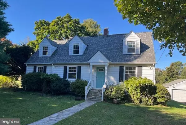 8 SEMINOLE AVE, Baltimore, MD 21228