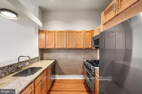 Philadelphia, PA 19106,38 N FRONT ST #1F
