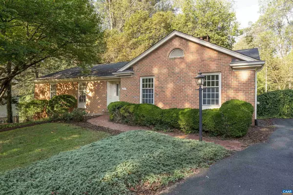 207 SURREY RD, Charlottesville, VA 22901