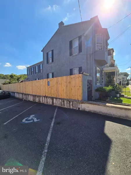 1627 CENTRE AVE, Reading, PA 19601