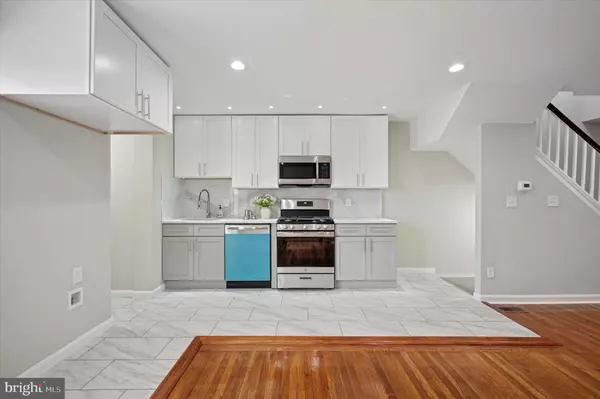 Philadelphia, PA 19119,366 E UPSAL ST