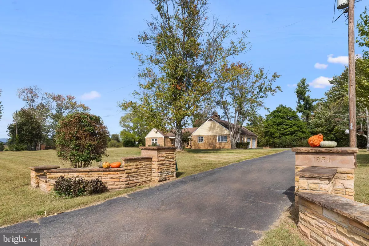 Somerset, VA 22972,9441 CONSTITUTION HWY