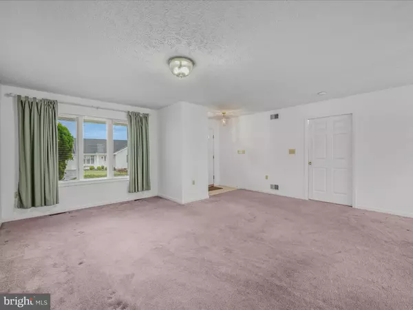 Berkeley Springs, WV 25411,73 GARDEN DR