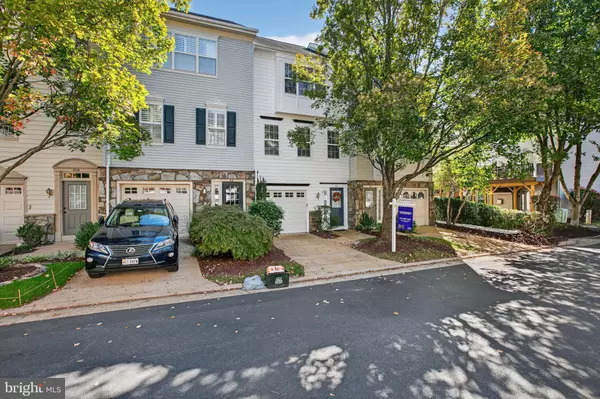 Alexandria, VA 22304,104 CAHILL DR