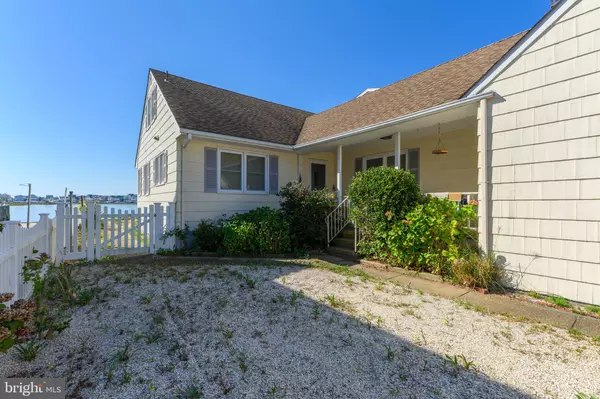 Lavallette, NJ 08735,189 PERSHING BLVD