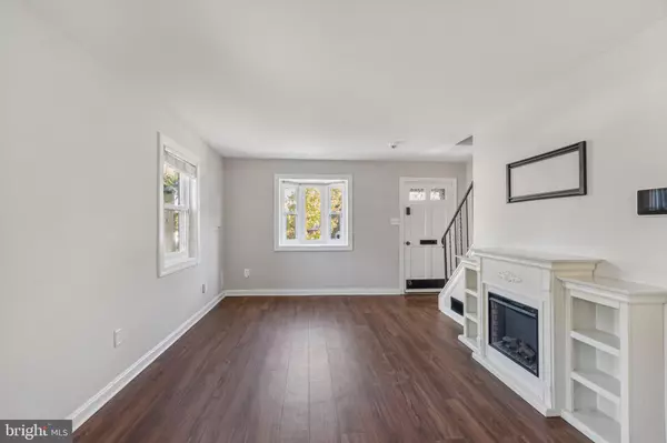 Alexandria, VA 22303,5822 FIFER DR