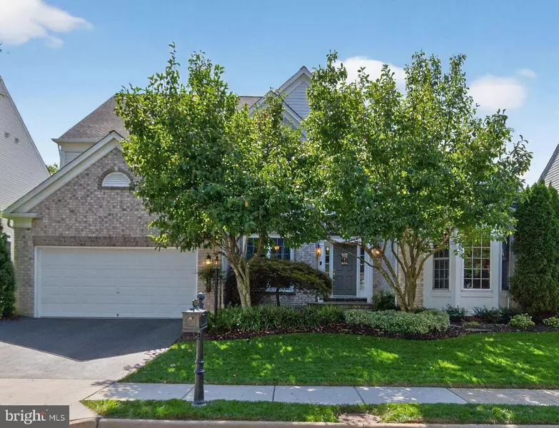 8157 AMERICAN HOLLY RD, Lorton, VA 22079