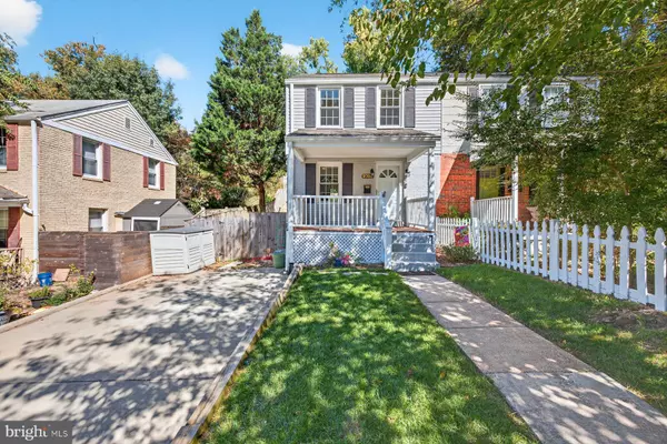 2706 FARMINGTON DR, Alexandria, VA 22303