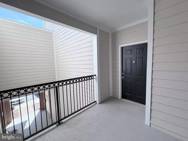 Mclean, VA 22102,1600 SPRING GATE DR #2215