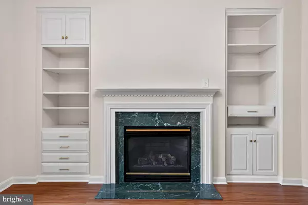 Fairfax, VA 22033,4300-O CANNON RIDGE CT #14