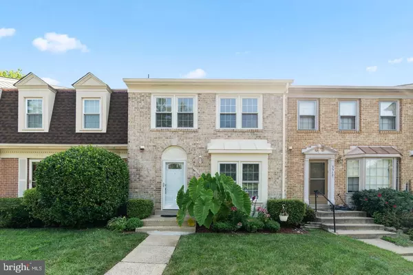 5510 LA CROSS CT., Fairfax, VA 22032