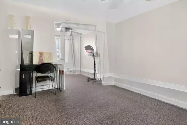 Washington, DC 20020,1506 HOWARD RD SE