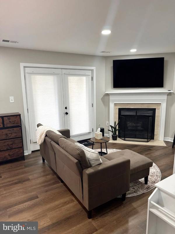 Centreville, VA 20120,14552 WOODGATE MANOR PL