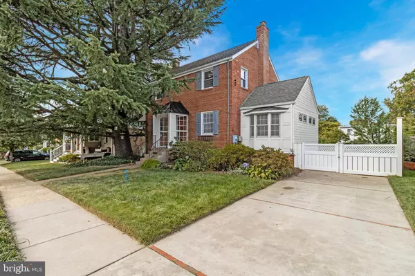 5701 N 18TH RD N, Arlington, VA 22205