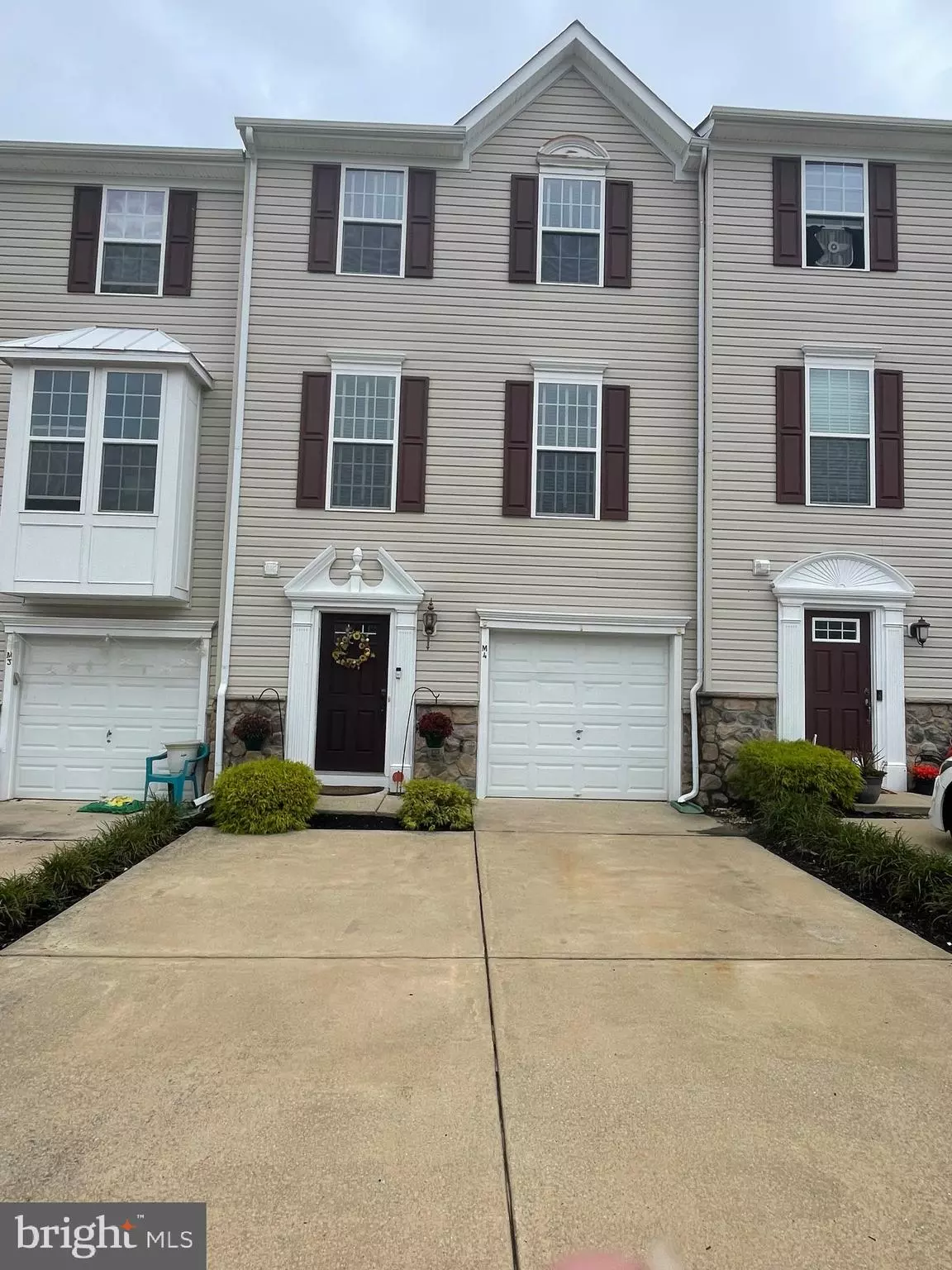 Vineland, NJ 08361,2102 E OAK RD #M4