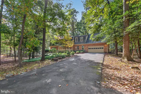 Reston, VA 20191,11813 TRIPLE CROWN RD