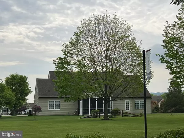 Womelsdorf, PA 19567,21 FREESIA CT