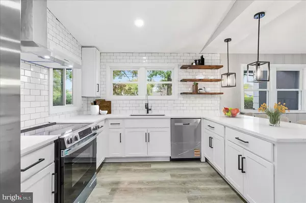 Glen Burnie, MD 21061,409 AQUAHART RD